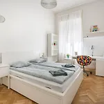 公寓 W24- Boutique Apartments, Location. By Bqa 布达佩斯